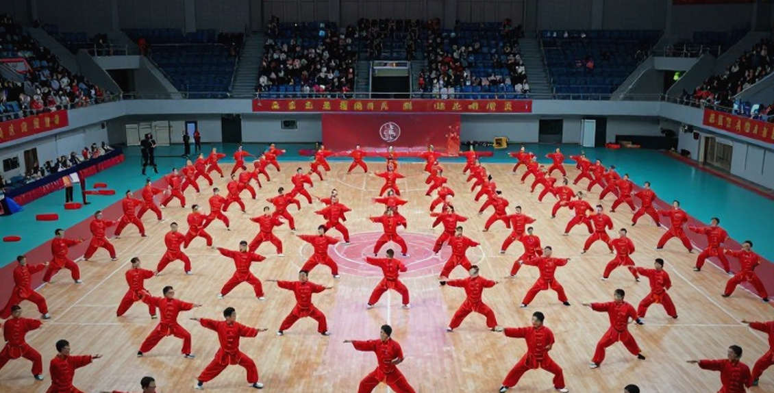 Ngày 1 môn bơi tại Asian Games 2026: Bảy dòng hạt giống, ba khoảng cách lệch chuẩn và bài toán Pan Zhanle