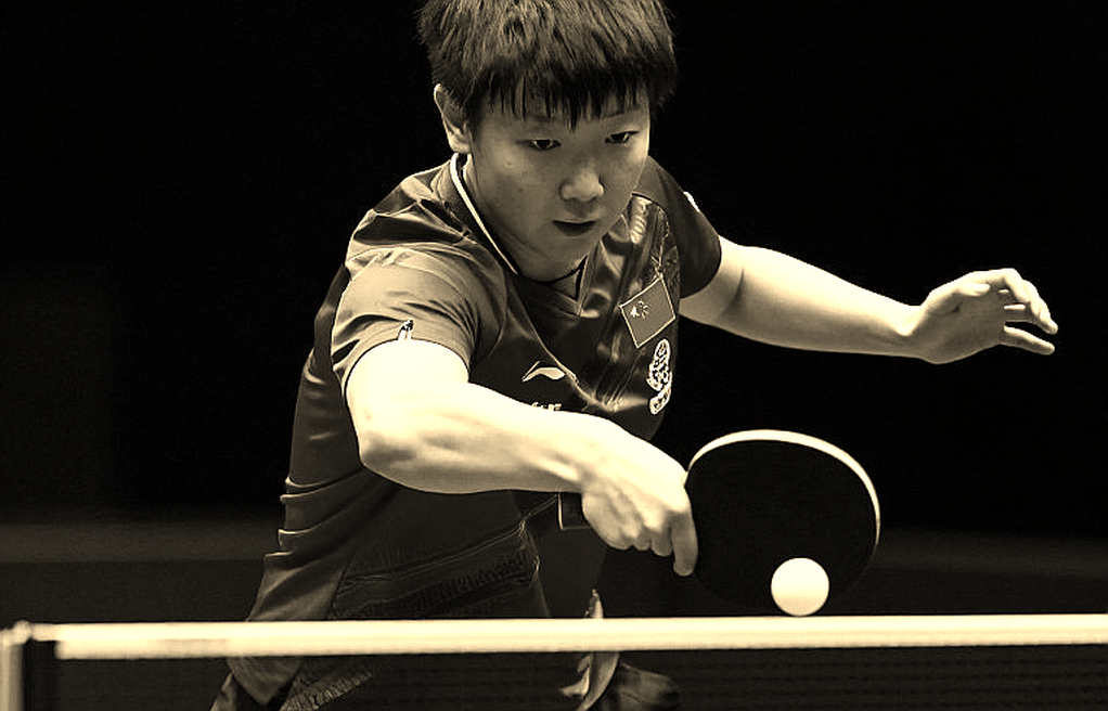 Adou Minh và Williams Minh Hoàng: hai tân binh Việt kiều, hai bài toán thể lực khác nhau