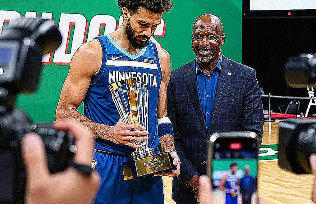 Sixers 106-100 Knicks: Bốn ngôi sao, một quỹ lương chạm apron và dòng chỉ số 4/15 của Embiid
