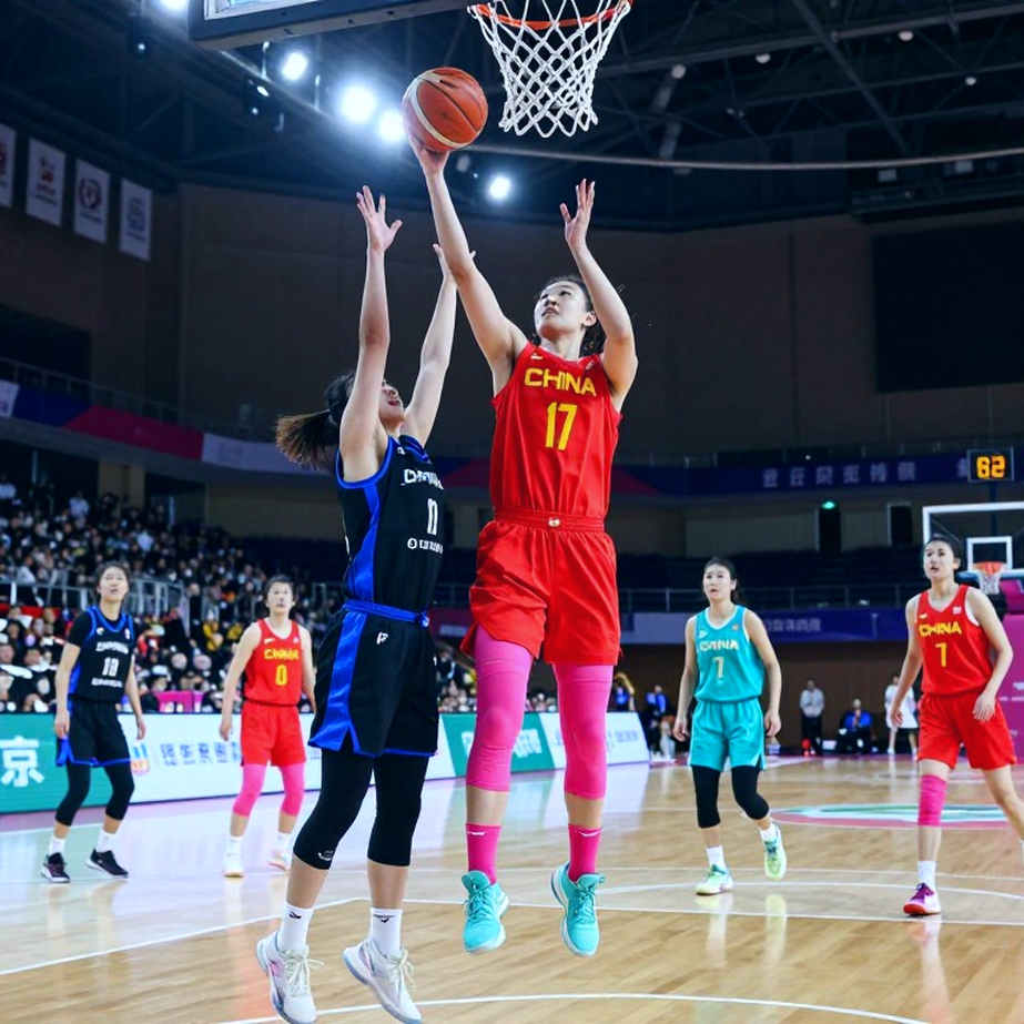 Việt Nam vào tứ kết Asian Games sau thất bại 2-0: Tấm vé được đọc từ ngoài đường biên