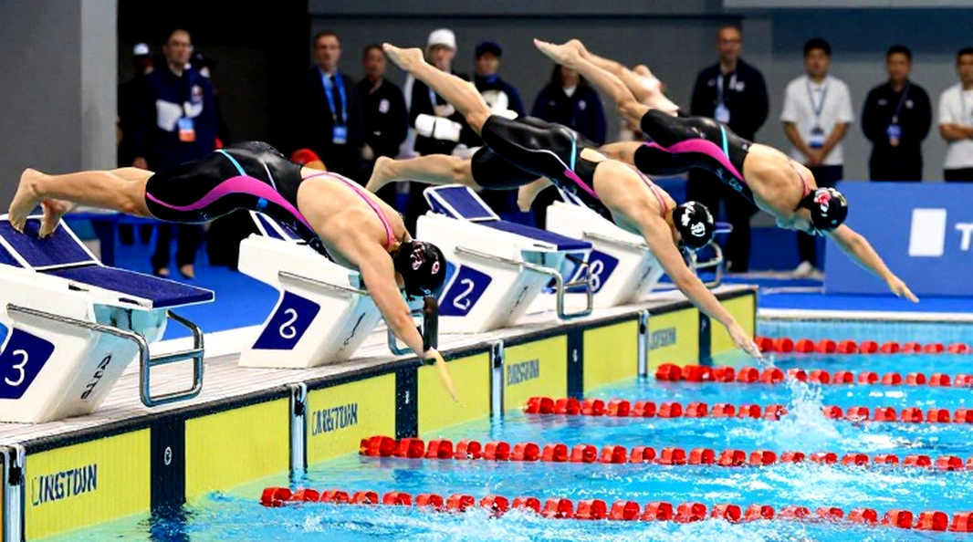 Kỷ lục 1 mét của Max Fowler và trận Georgia Tech thắng Emory: Một buổi sáng ở McAuley Aquatic Center Kỷ lục 1 mét của Max Fowler và trận Georgia Tech thắng Emory: Một buổi sáng ở McAuley Aquatic Center