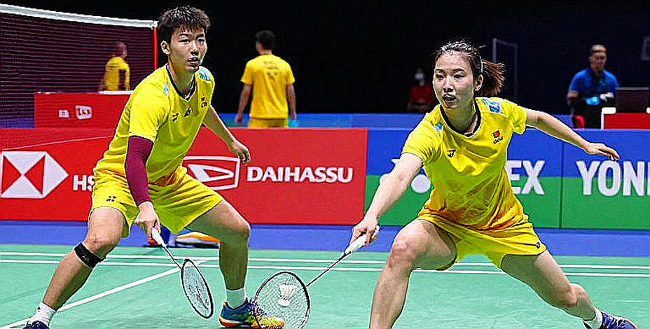 Alwi Farhan tập cùng Kento Momota trước Asian Games 2026: Điều gì thực sự diễn ra trong phòng tập Tokyo